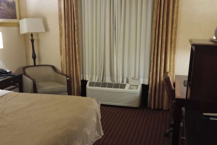 Room 12 of 30
