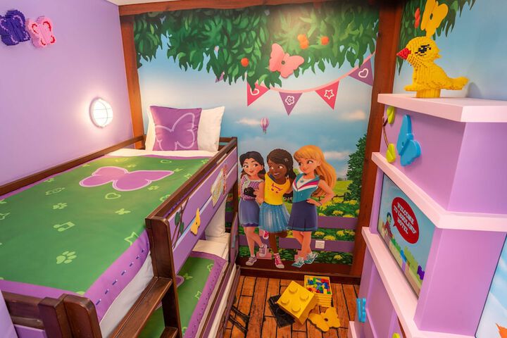 Room 15 of 54