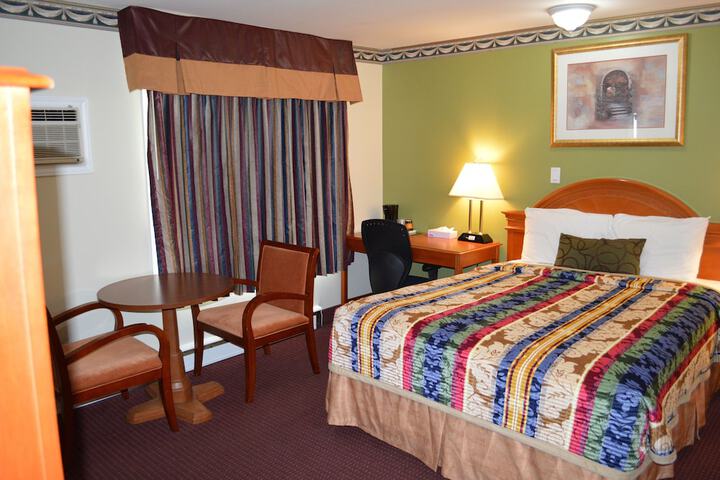 Room 13 of 20