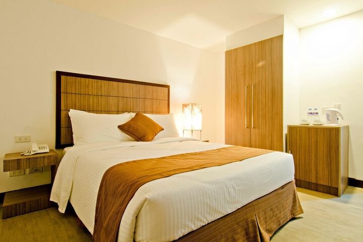 Room 14 of 39
