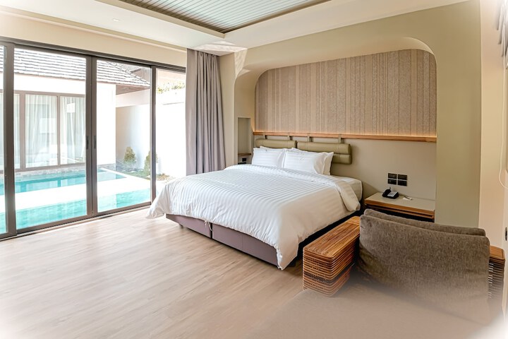 Room 30 of 231