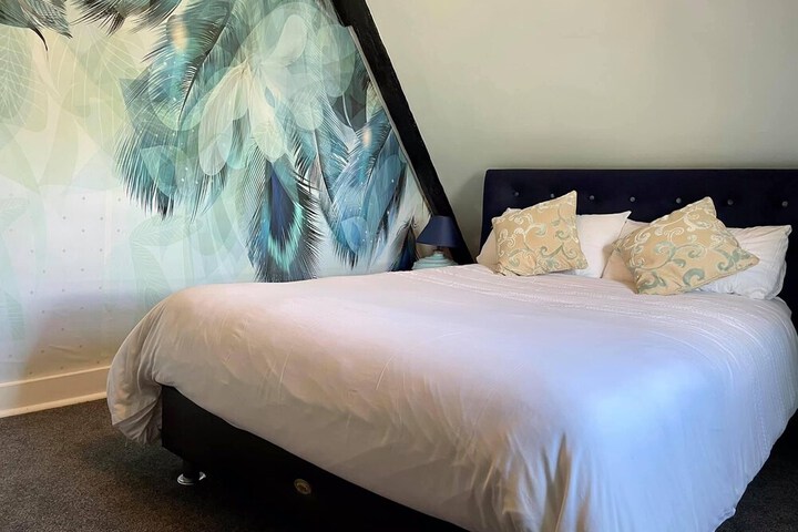 Room 10 of 48