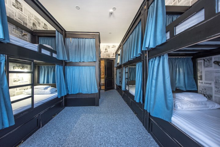 Room 4 of 68