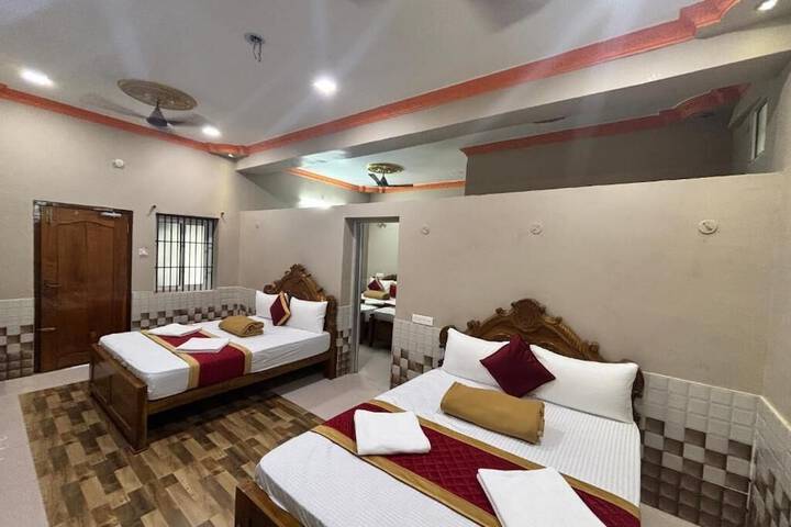 Room 2 of 11