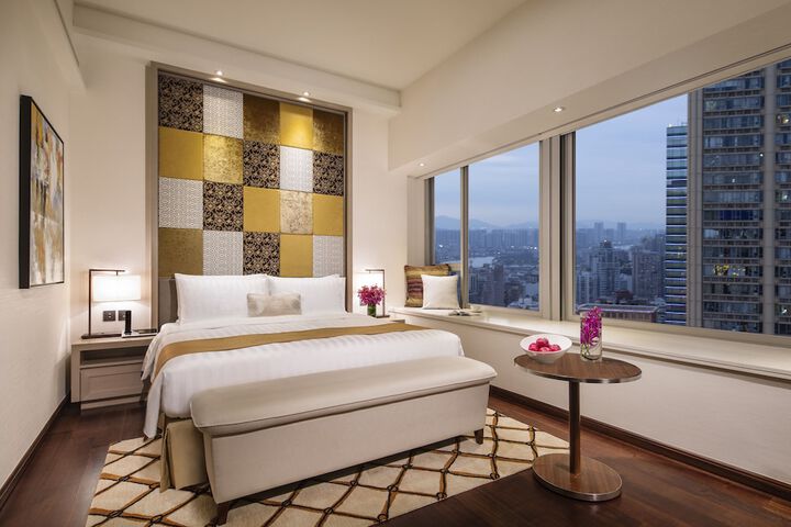 Room 16 of 45