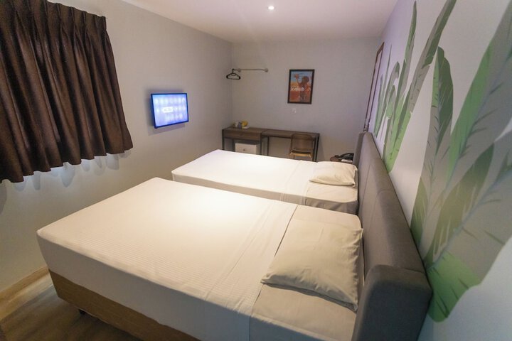 Room 30 of 46