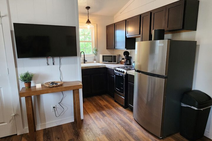 2 Queen Beds Kitchenette (6 of 16)