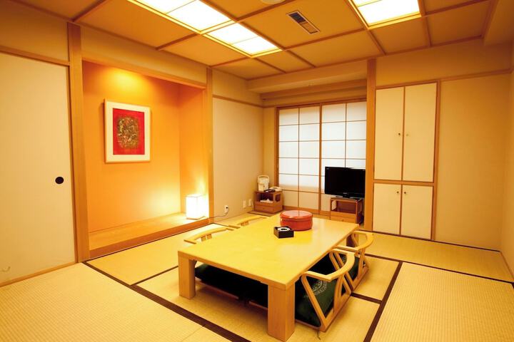 Room 14 of 39