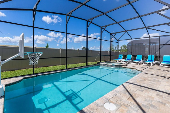 Pool 16 of 29