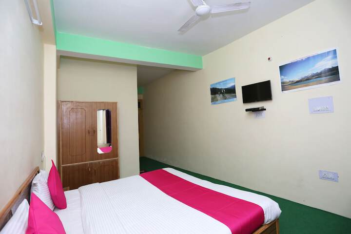 Room 3 of 20