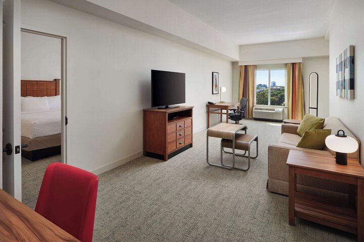Room 14 of 36