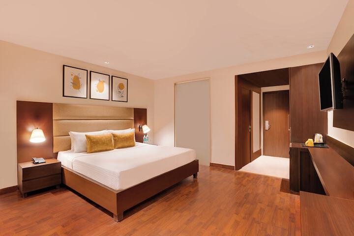 Room 6 of 24