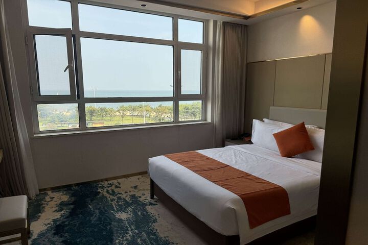 Room 4 of 23
