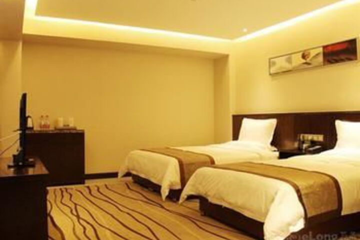 Room 25 of 137