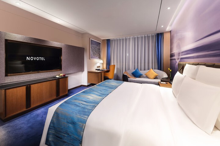 Room 15 of 91