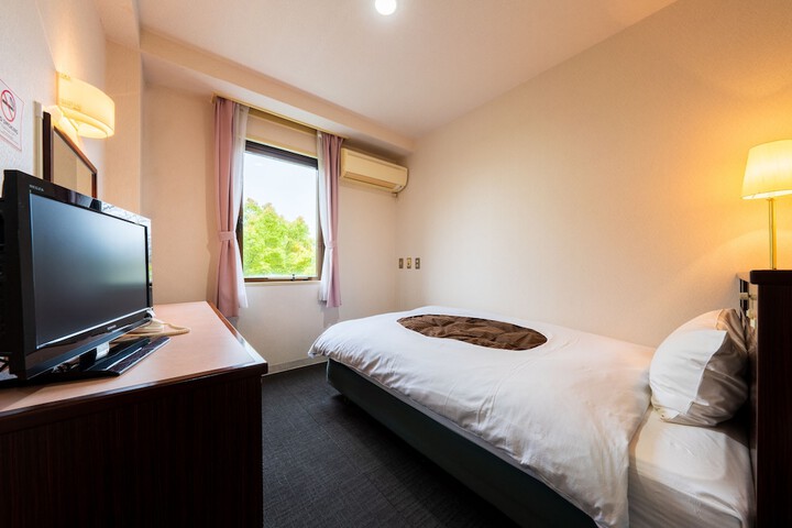 Room 5 of 27
