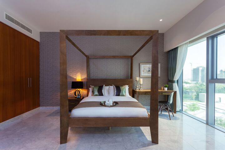 Room 2 of 87