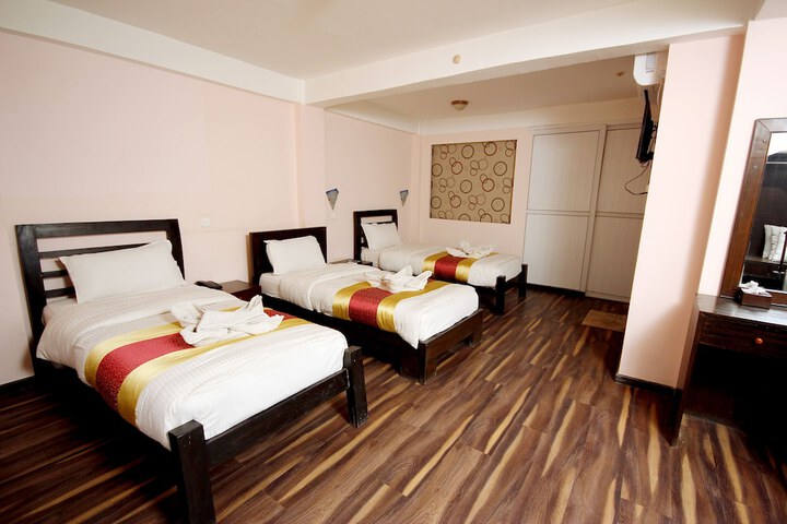 Room 7 of 17