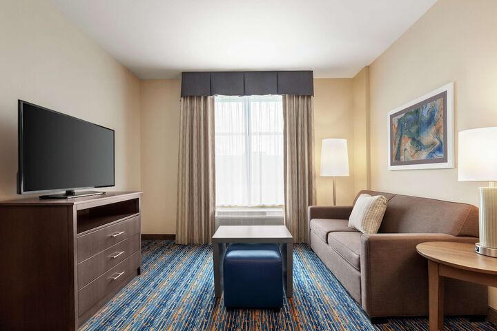 Room 10 of 36