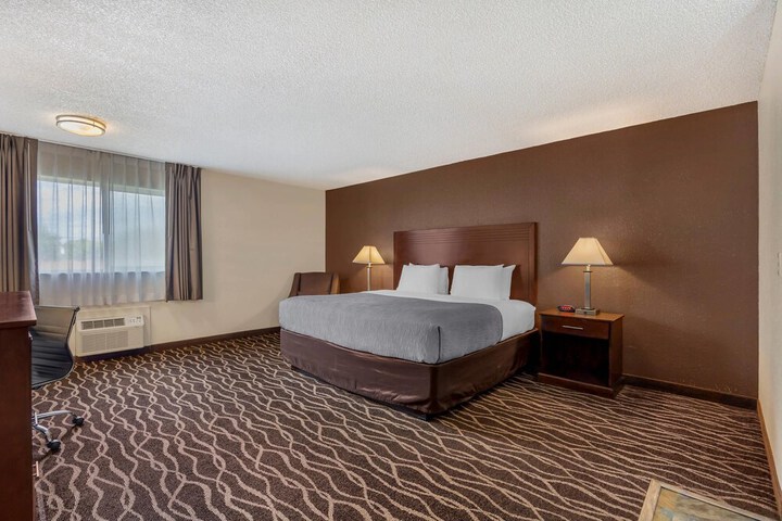 Room 10 of 50