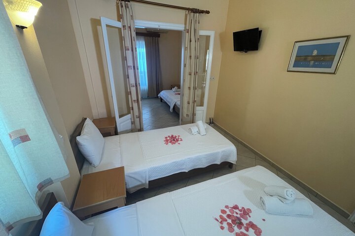 Room 51 of 145