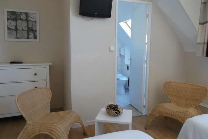 Room 12 of 45