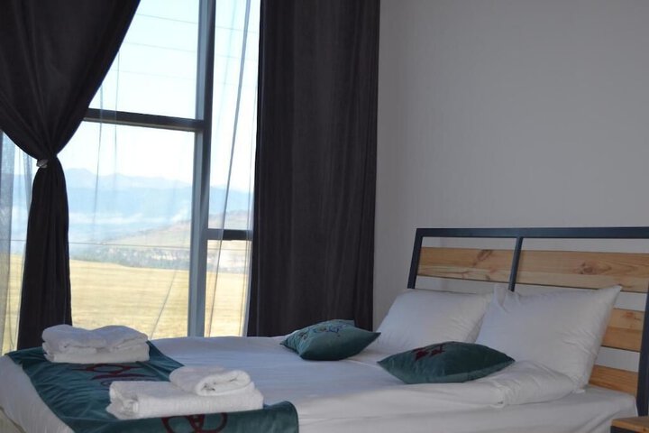 Room 2 of 43