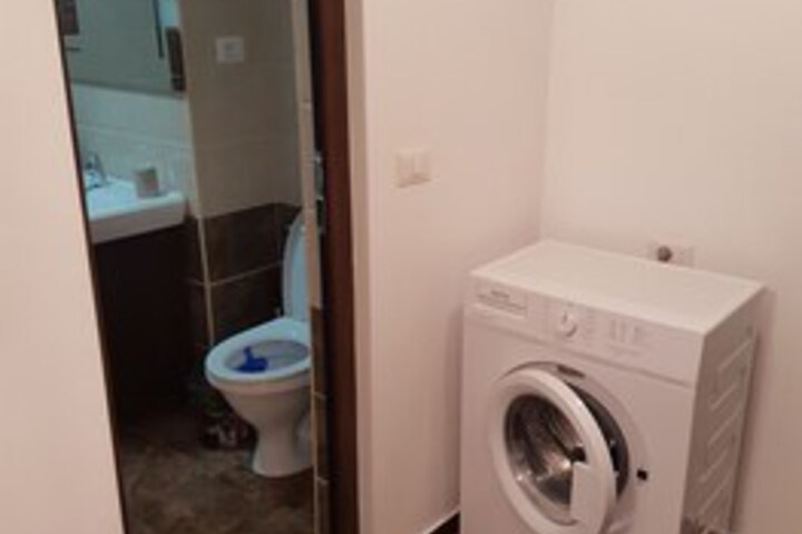 Room 4 of 22