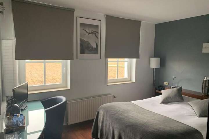 Room 12 of 30