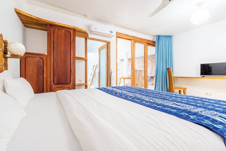 Room 21 of 77