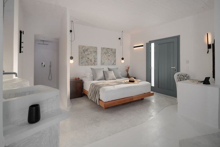 Room 42 of 146