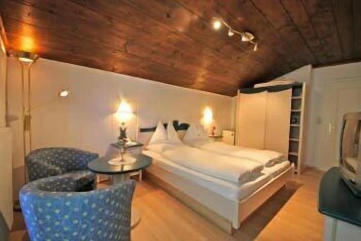 Room 13 of 57