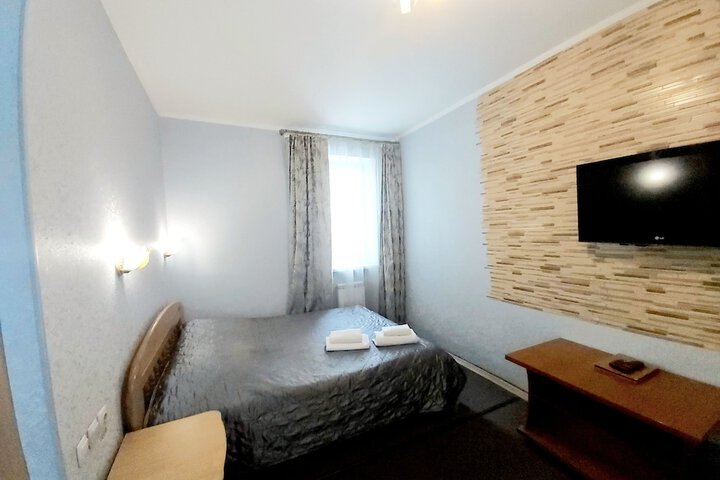 Room 17 of 34