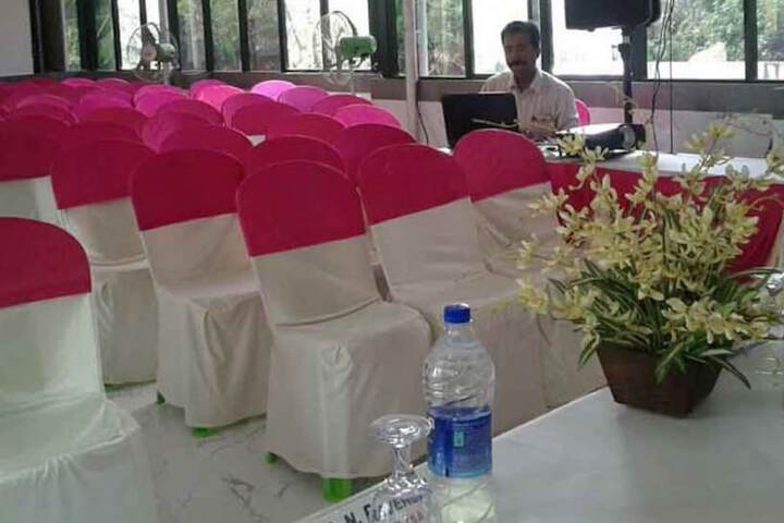 Ballroom/Hall 8 of 13