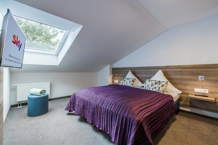 Room 15 of 42