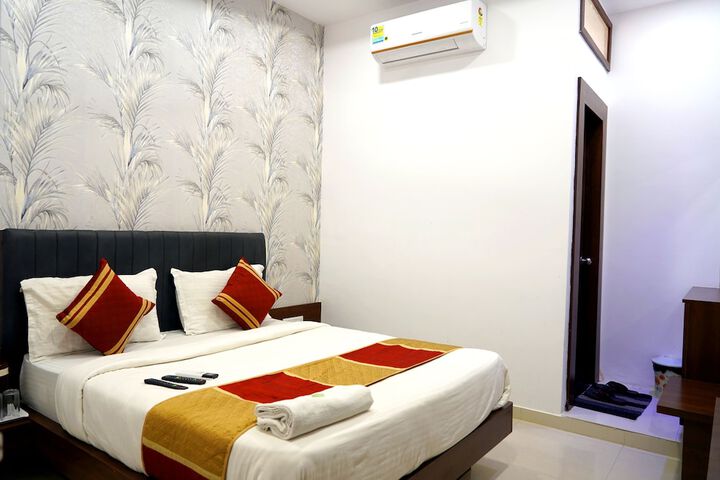 Room 17 of 18