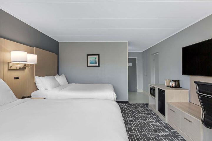 2 Queen Beds (14 of 14)