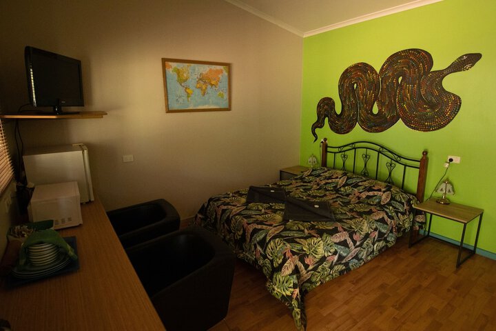 Room 3 of 20