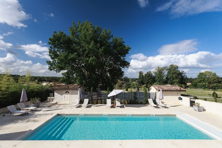 Hotel with Pool