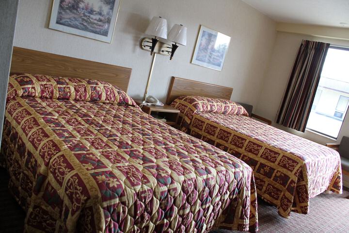 2 Double Beds (10 of 17)