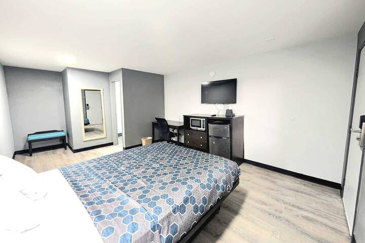 Room 3 of 6