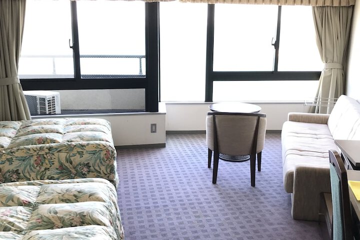 Room 4 of 26