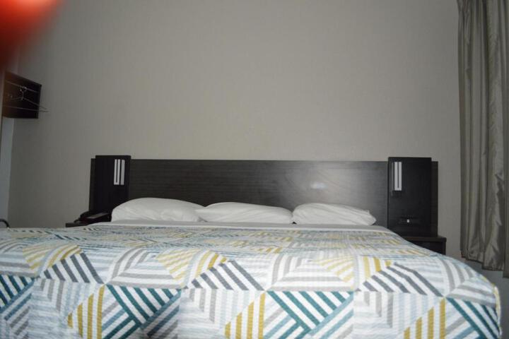 Baymont Inn &  Suites in San Antonio, TX