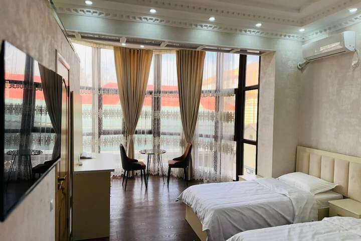 Room 37 of 62