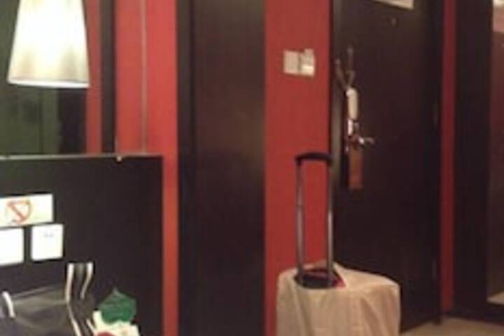 Hongwei Yijia Hotel