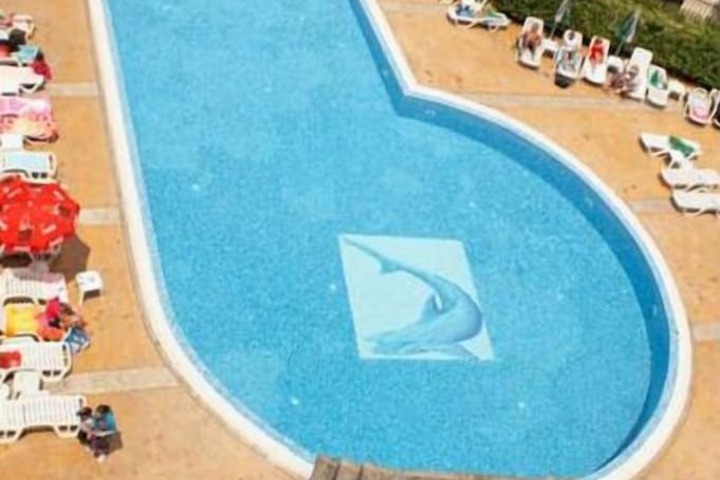 Pool 38 of 70