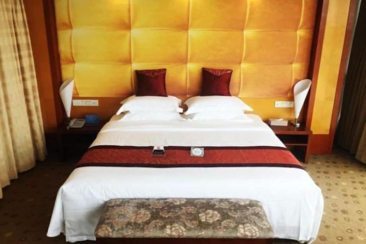 Room 6 of 22