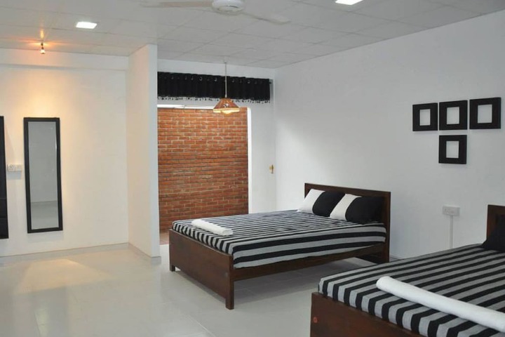 Room 10 of 49