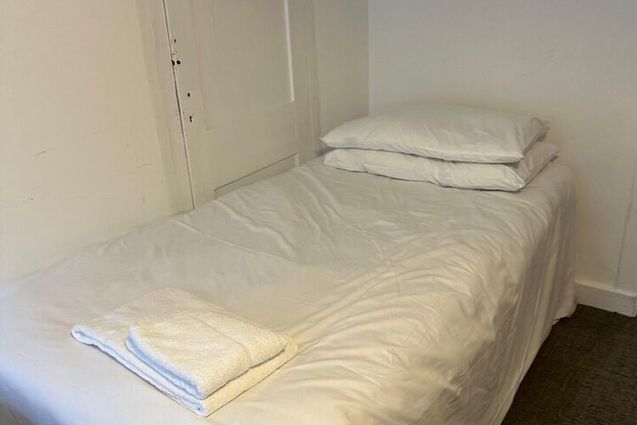 Room 7 of 23