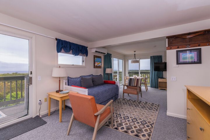 Room 8 of 24